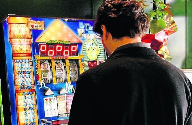 ¿Pongo una máquina recreativa en mi bar?